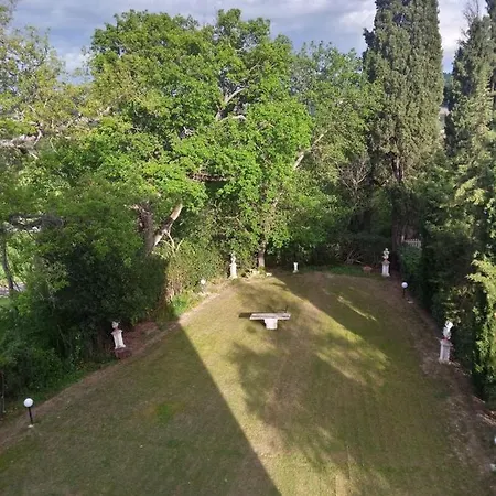 Domus Augusti Apartman